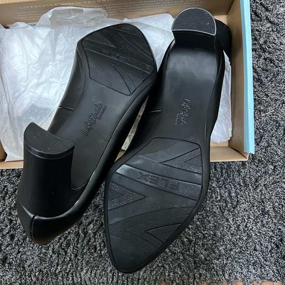 Life Stride GiGi Heels - Picture 9 of 11